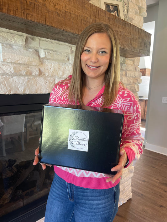 Winter Gifted Moments Box