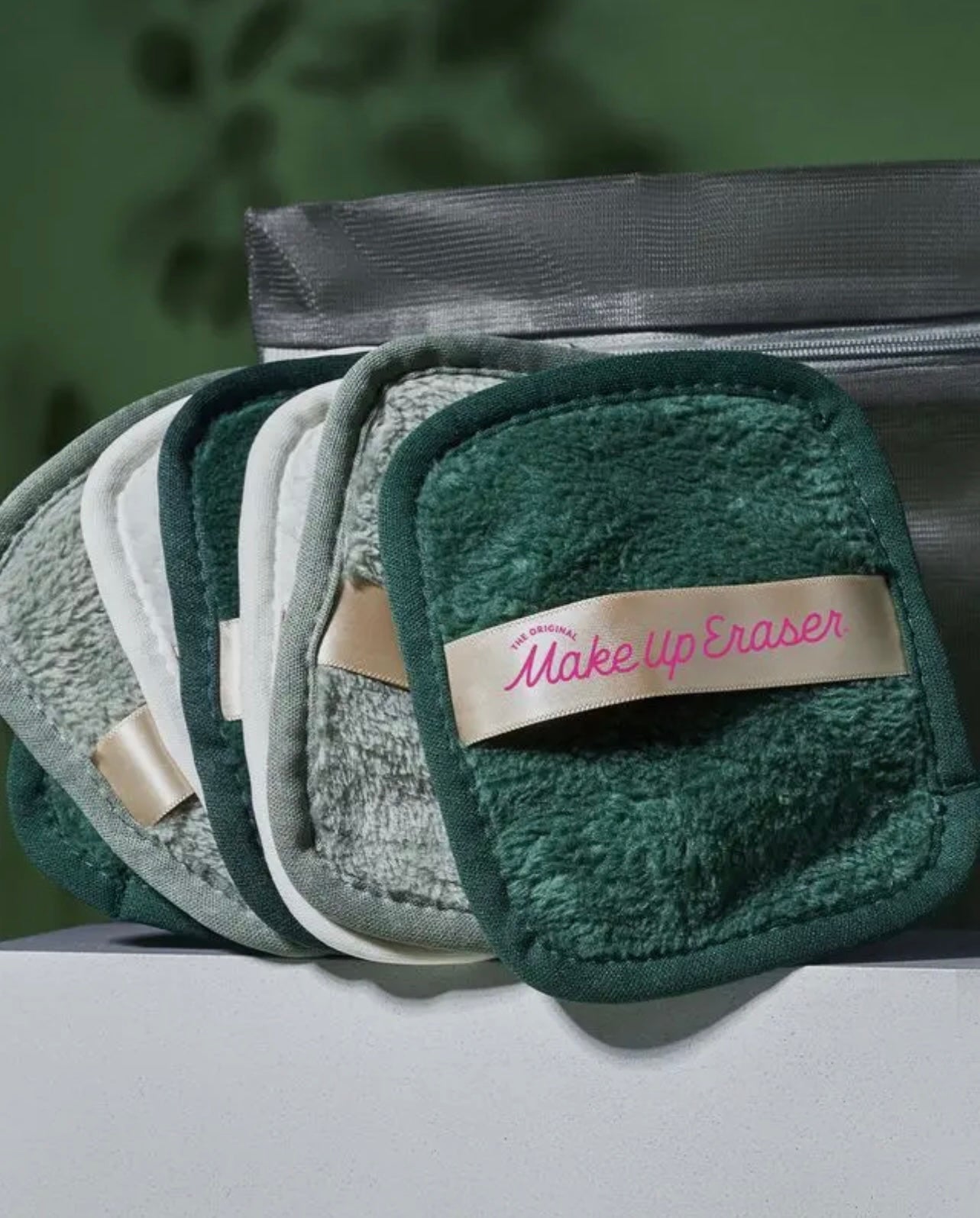 Neutral 7 day set makeup eraser